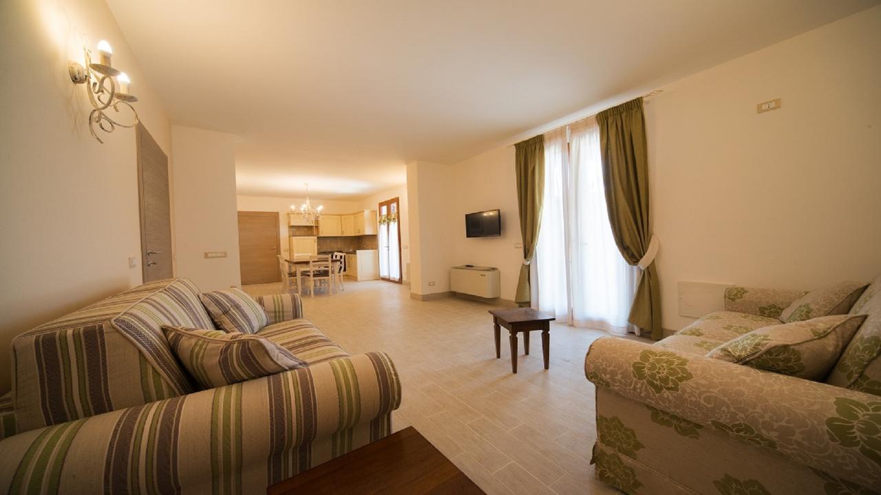 Agriturismo Deni Leilighet Cenaia Eksteriør bilde